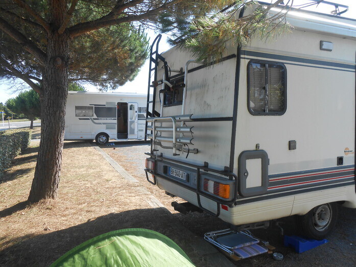 Raccordement d’eau de secteur de camping-car